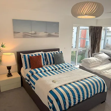 Luxury Rooms - Pick A Room - Free Parking & Kitchen Access, Near Etihad Stadium, The Coop Live & Piccadilly Station, Manchester-3